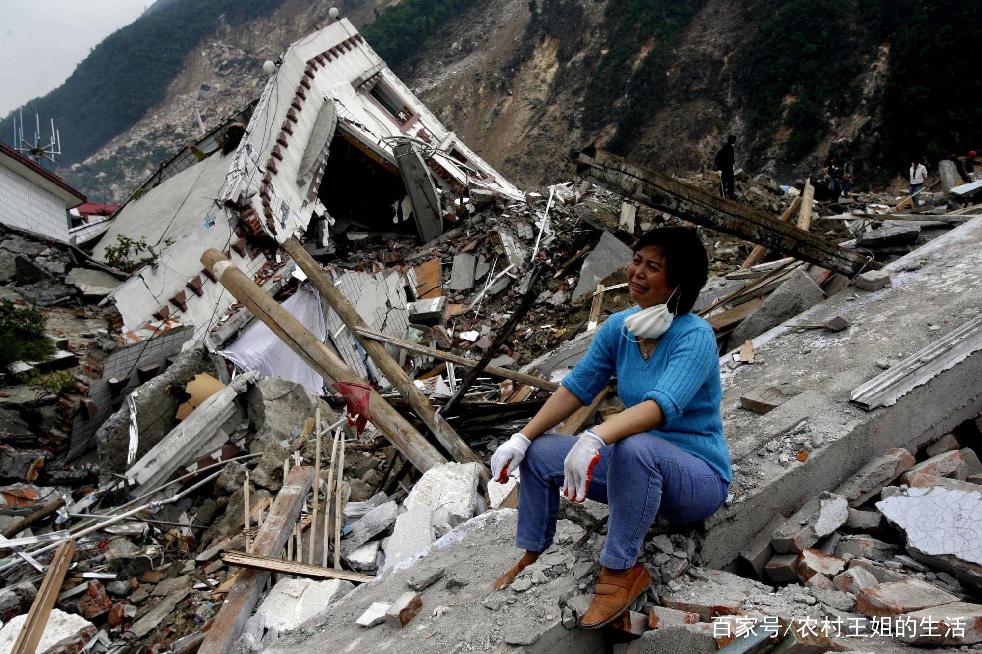 地震频繁发生带来灾难，那么常说的震中是什么意思？