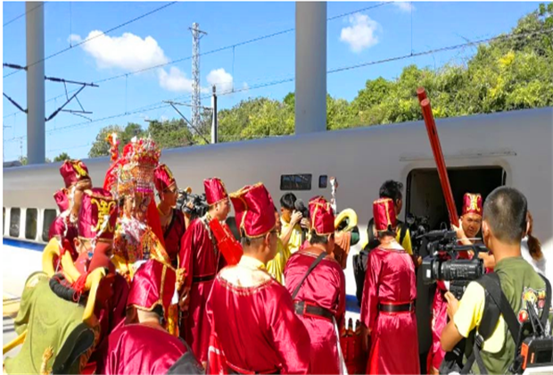 妈祖首次坐动车买实名车票，妈祖为何不走物流而是要乘车呢？