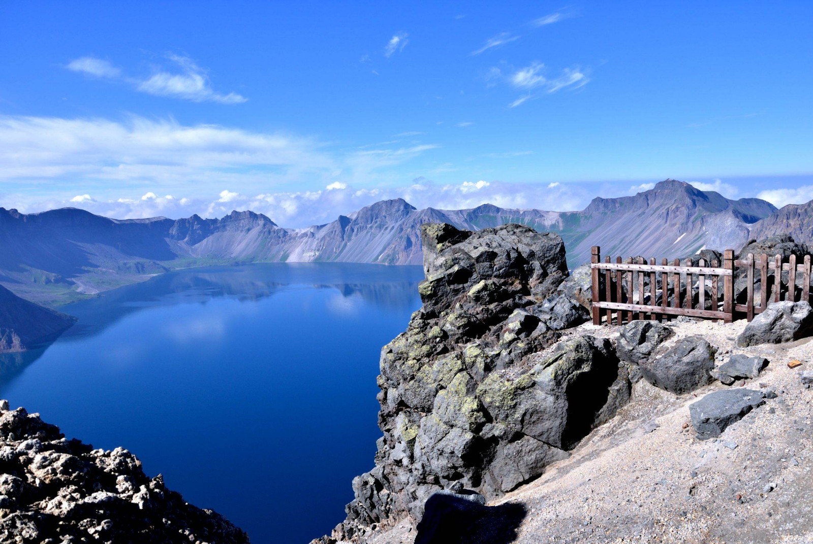 长白山是活火山吗？