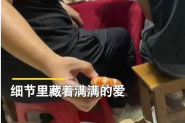 山东男子邀请女友到家里吃饭分桌引热议，如何看待男女分桌吃饭？