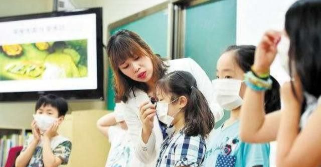 郑州市15名小学生感染新冠肺炎，他们都是如何感染的？