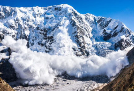 求描写雪崩的场景！