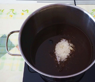 制做阿胶糕需用何种配料及各种配料的重量?