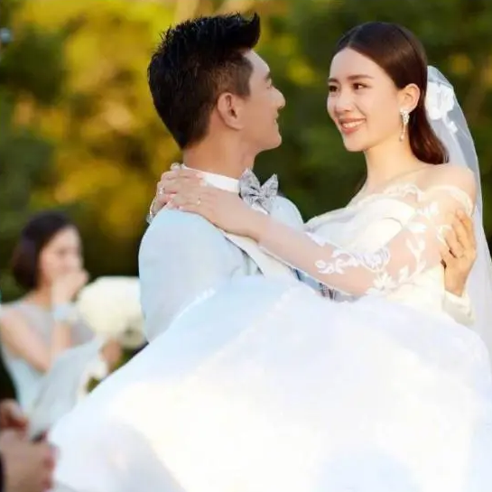 吴奇隆否认婚变，他们夫妻二人这么多年的感情如何？